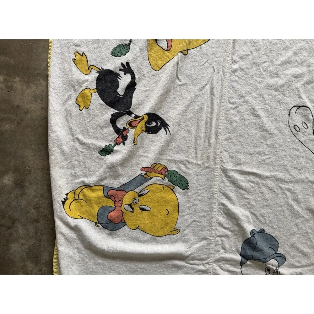 Vtg Warner Bros Looney Tunes Bedspread Twin Bugs Elmer Fudd Yosemite Sam Foghorn